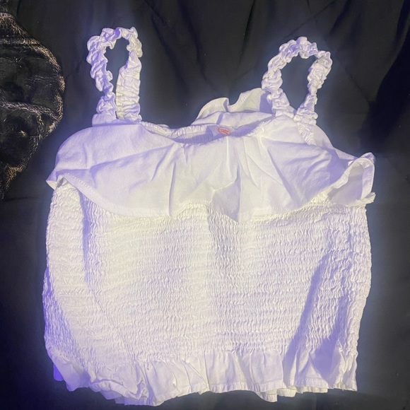 cute ruffle top - Picture 1 of 2